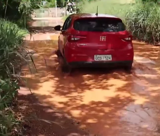 Moradores com abaixo-assinado e protesto pacífico